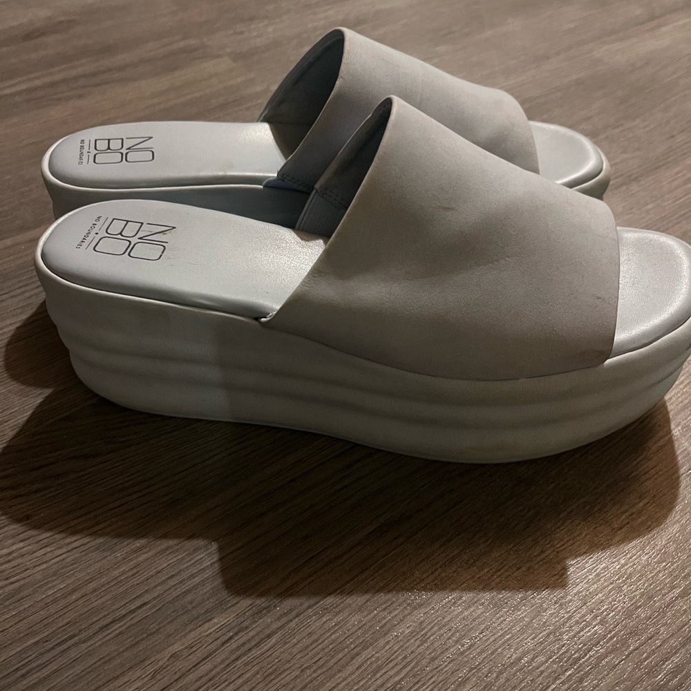 Nobo slide wedges size 6.5